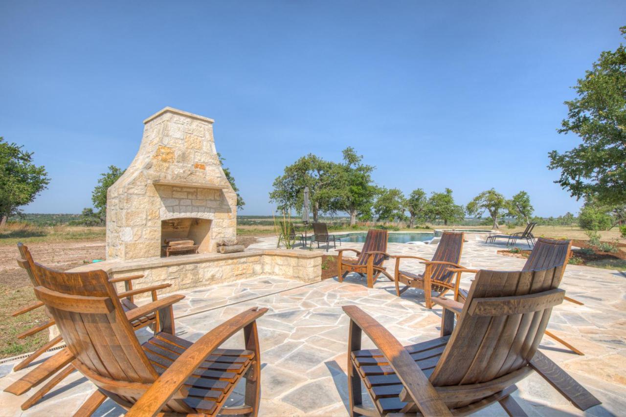 Luxury Ranch With Pool-Hot Tub-Firepit Near Fred! Villa Fredericksburg Esterno foto