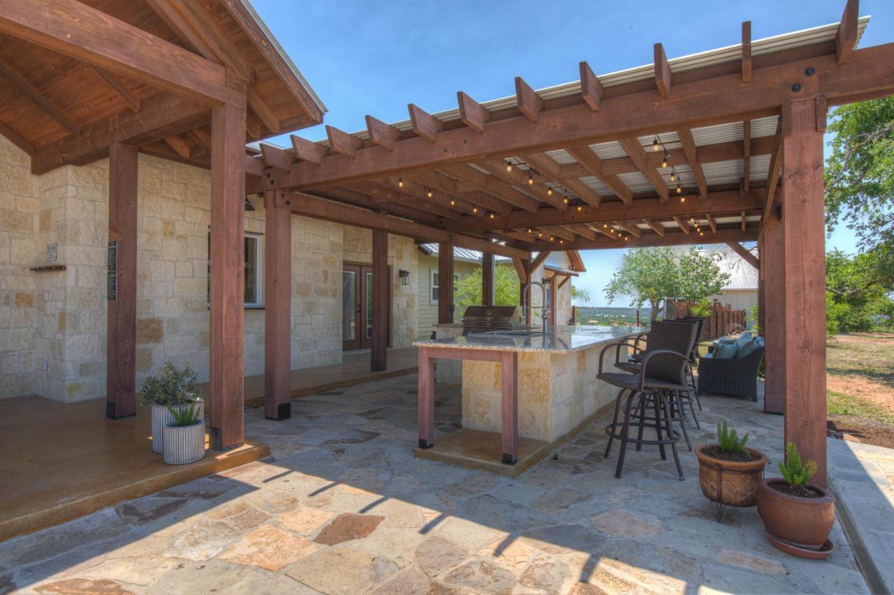 Luxury Ranch With Pool-Hot Tub-Firepit Near Fred! Villa Fredericksburg Esterno foto